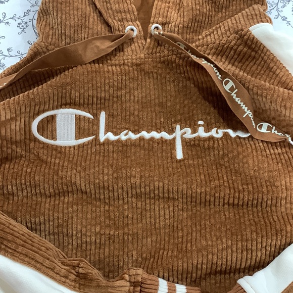Cropped Champion pullover - Picture 2 of 3